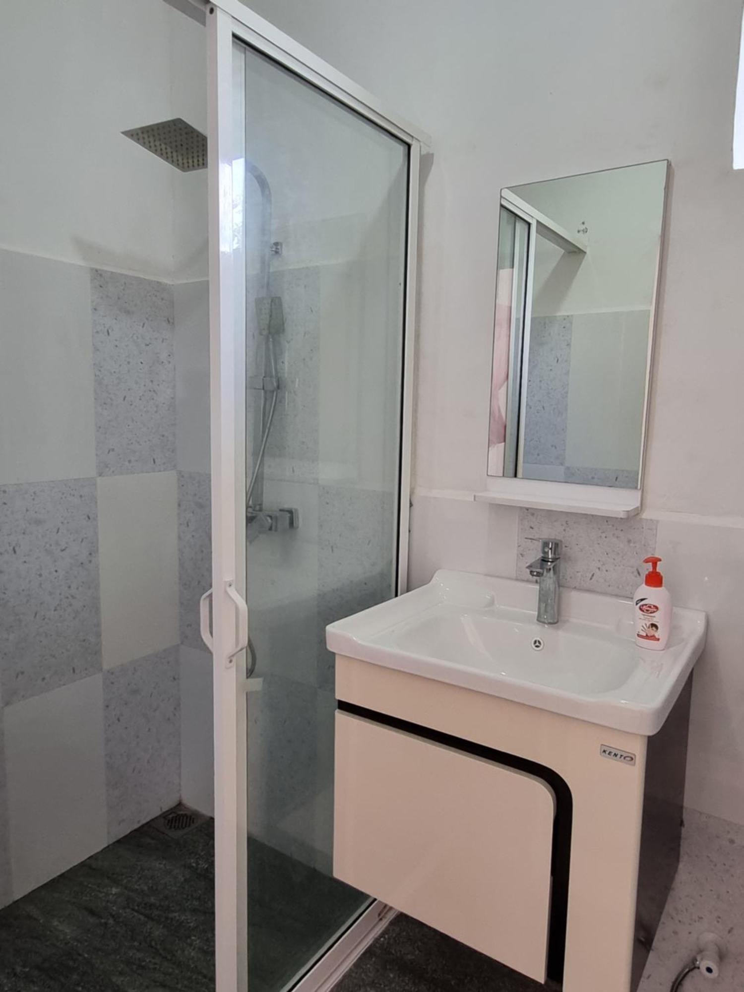 Squirrel'S Nest Hotel Kandy Bagian luar foto