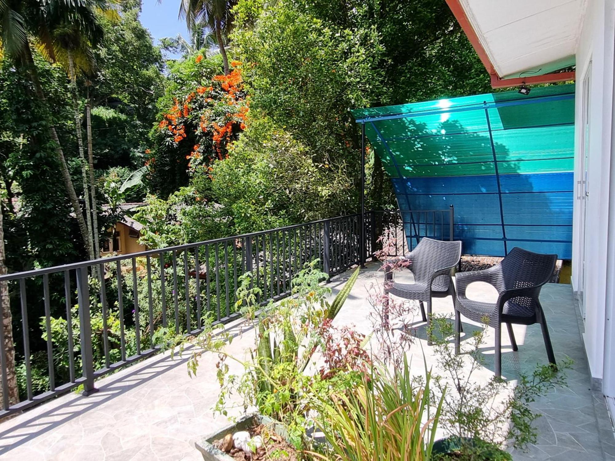 Squirrel'S Nest Hotel Kandy Bagian luar foto